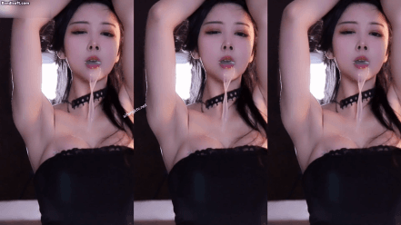 【斗鱼福利】 小小糯米米米丨小糯米团吖 超火点舞定制福利合集！新[2V]